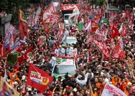 Brazil’s Lula Says Only He Can Stop Rise of Fascism Under Bolsonaro’s Son