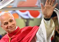 Le Pape Léon XIV Achève à Metz Sa Visite en France, Emmanuel Macron Présent à la Messe