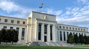 Fed Tutanakları Yayımlandı: Yıl Sonuna Kadar Yeni Faiz Artışı Sinyali