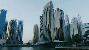 Savaş Dubai'yi Vurdu: Konut Satışları Çakıldı, İndirimler Başladı