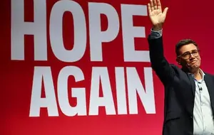 Andy Burnham Coloca la Crisis de la Vivienda Como Prioridad de Su Programa de Gobierno