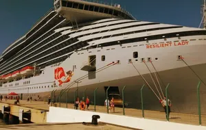 Bodrum'a iki kruvaziyerle 3 bin 308 turist geldi