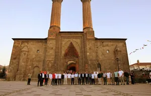 Mezopotamya Ürün Piyasası Aracı Kurumu üyeleri Erzurum'da buluştu