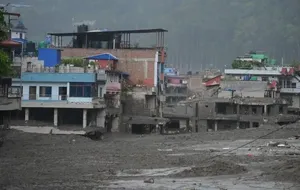 Nepal'deki sel felaketinde can kaybı 794 oldu