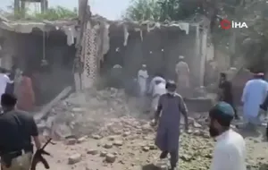 Pakistan'da Cuma Namazında Bombalı Saldırı: 15 Ölü, 50'Den Fazla Yaralı
