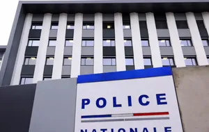 Rhône : UN Adolescent Proche De L'Ultradroite Mis En Examen Pour Avoir Projeté Une Attaque