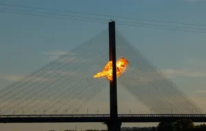 Ukraine : UN Deuxième Grand Pont de Kiev Touché par des Frappes Russes