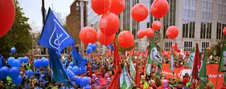 Belçika'da genel grev hayatı durma noktasına getirdi