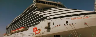 Bodrum'a iki kruvaziyerle 3 bin 308 turist geldi