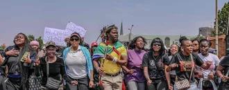 Los Asesinatos De Nueve Mujeres En Dos Meses Desatan El Miedo En Sudáfrica: "No Estamos Seguras En Ningún Sitio"