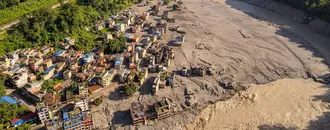 Nepal'de Büyük Felaket: 1355 Ölü, Yaklaşık 5 Bin Kişi Kayıp