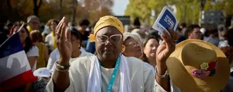 "Vivre UN Moment Ensemble" : À Paris, les Catholiques à L'Unisson pour la Messe de Léon XIV