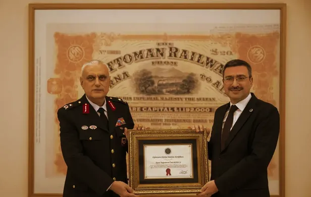 Jandarma personeli SPK'den "finansal güvenlik" sertifikalarını aldı Jandarma personeli SPK'den "finansal güvenlik" sertifikalarını aldı