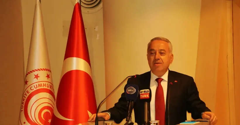 İzmir'de, "Tarım ve Gıda İhracatında Gelecek Vizyonu Paneli" gerçekleştirildi İzmir'de, "Tarım ve Gıda İhracatında Gelecek Vizyonu Paneli" gerçekleştirildi