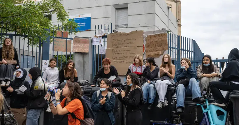 Lycées Bloqués : La Mobilisation Se Poursuit Après une Journée Sous Tension