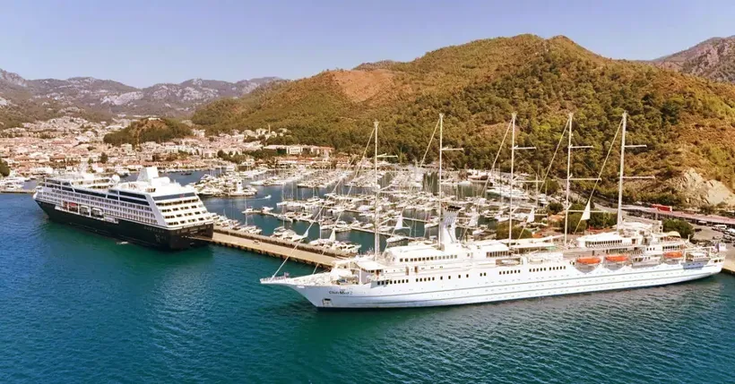Marmaris'e iki kruvaziyer 930 yolcu getirdi Marmaris'e iki kruvaziyer 930 yolcu getirdi