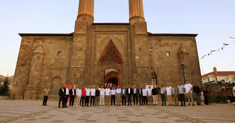Mezopotamya Ürün Piyasası Aracı Kurumu üyeleri Erzurum'da buluştu Mezopotamya Ürün Piyasası Aracı Kurumu üyeleri Erzurum'da buluştu