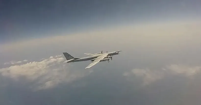 Rusya'da Nükleer Kapasiteli Bombardıman Uçağı Düştü: 6 Ölü, 1 Yaralı