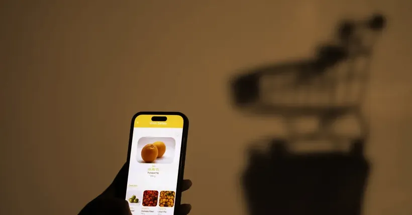 TEK TIKLA SEÇ, SATIN AL VE BEKLE - Çevrim içi alışveriş bir tercihten çok yönlendirilmiş davranışa dönüşüyor TEK TIKLA SEÇ, SATIN AL VE BEKLE - Çevrim içi alışveriş bir tercihten çok yönlendirilmiş davranışa dönüşüyor