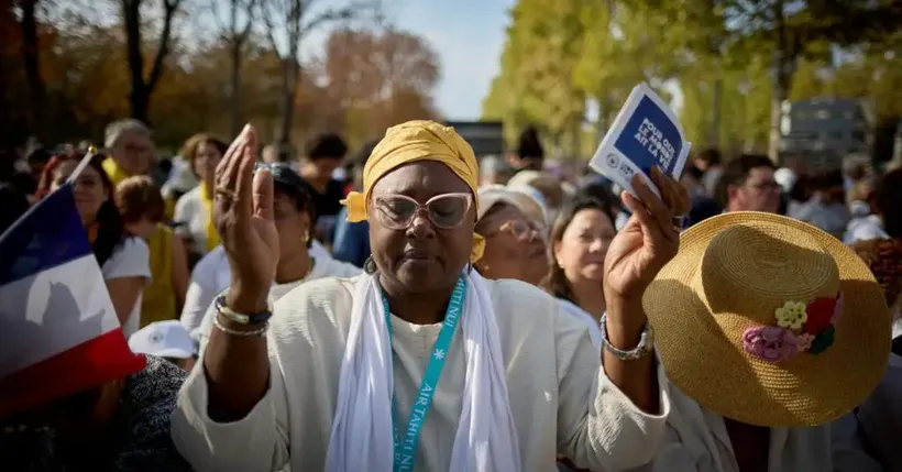 "Vivre UN Moment Ensemble" : À Paris, les Catholiques à L'Unisson pour la Messe de Léon XIV