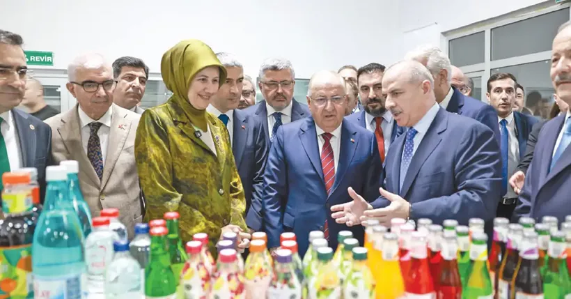 Yılda 2 Milyar Şişe Üretimle İnsani Yardımlara Kaynak