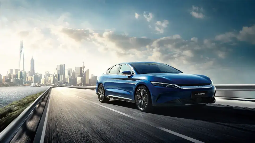 BYD’nin Yeni Alt Markası Linghui e9 Sedanın Menzili 605 Km