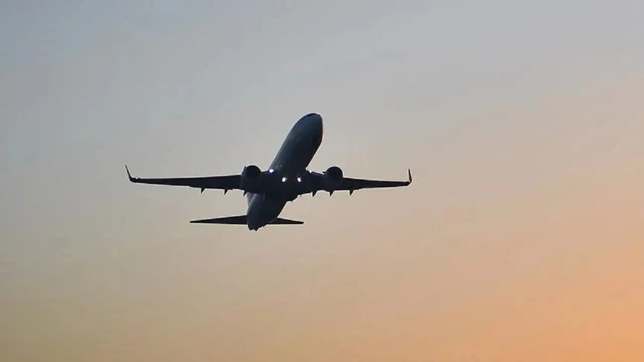 Yakıt Fiyatları İkiye Katlandı: Binlerce Uçuş İptal Ediliyor